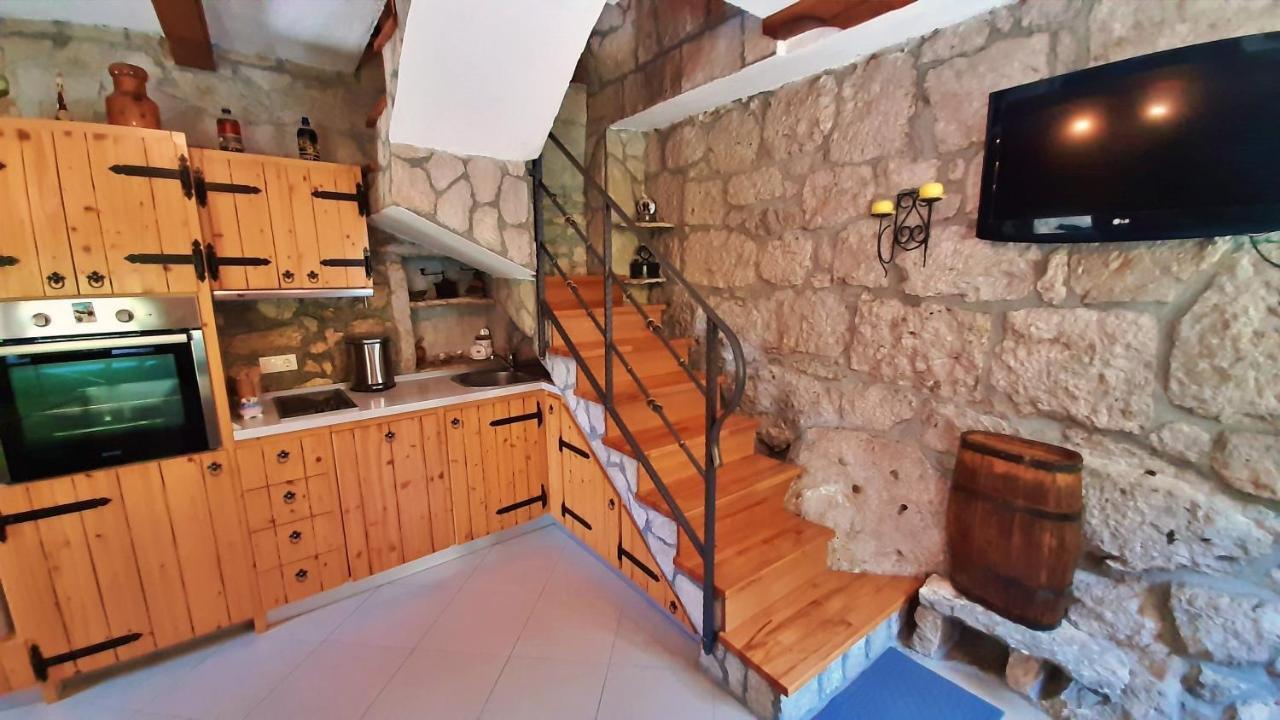 Holiday Home With A Private Pool Podspilje (Split) Exterior foto